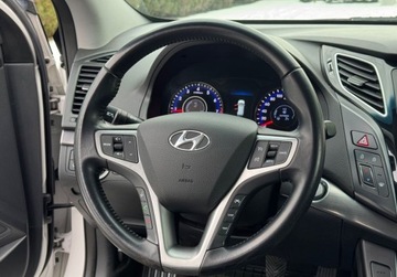 Hyundai i40 Kombi 2.0 GDI 177KM 2013 Hyundai i40 2,0 177KM Bi-xenon Park-Ass NAVI Climatronic Serwis Bezwypadko, zdjęcie 16