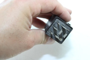 BMW E36 E39 E38 E32 E34 RELÉ SMĚROVKA 1374127