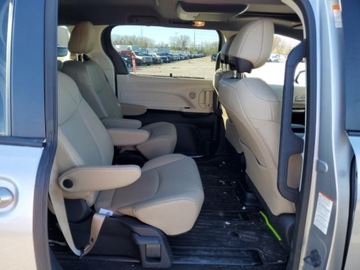 Toyota Sienna III 2023 Toyota Sienna 2023, 2.5L, XLE, po gradobiciu 2.5 Hybryda 245KM, zdjęcie 9