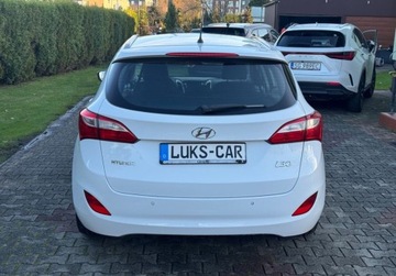 Hyundai i30 II Wagon 1.4 CVVT 100KM 2015 Hyundai i30 1,4 100KM LIFT TEMPOMAT KLIMA Chrom Bezwypadkowy SERWIS Super, zdjęcie 3