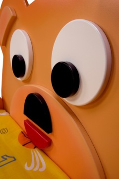 Маленькая кроватка с мишкой Тедди