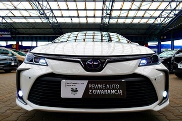 Toyota Corolla XII Sedan 1.8 Hybrid 122KM 2019 Toyota Corolla Kraj Bezwypadkwy 1wł JAK NOWA, zdjęcie 2