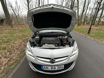 Opel Astra J Sports Tourer Facelifting 2.0 CDTI ECOTEC 165KM 2013 Opel Astra Sport Tourer 2.0 CDTI 165 KM 2013r. Xen, zdjęcie 39