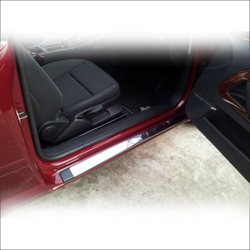 AUDI A3 8P VRSTVA  PRAHU NA PRAHY 3 DVEŘE OCEL NEREZ 304 LESK