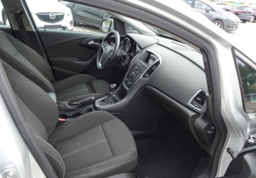 Opel Astra J Sports Tourer Facelifting 1.6 CDTI ecoFLEX 110KM 2015 Opel Astra 1.6 CDTI 110KM Okazja Sprowadzony Oplacony 1.6 Diesel 110KM, zdjęcie 16