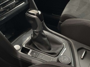 Volkswagen Tiguan Allspace SUV Facelifting 2.0 TDI SCR 150KM 2022 Volkswagen Tiguan Allspace Allspace Elegance 4Motion Hak Kamera cofania, zdjęcie 7