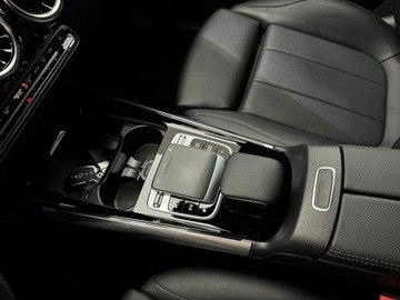 Mercedes Klasa B W247 Sports Tourer 1.3 B180  136KM 2020 Mercedes-Benz B 180 Progressive / 1właściciel / Sa, zdjęcie 24