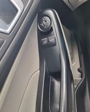 Ford Fiesta VII Hatchback 5d 1.25 Duratec 60KM 2013 Ford Fiesta FORD FIESTA nie EcoBoost Tarnow 1.2 Benzyna 60KM, zdjęcie 10