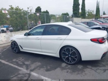 BMW Seria 5 G30-G31 2021 BMW Seria 5 530i 2021 2.0l 2.0 Benzyna 248KM, zdjęcie 2