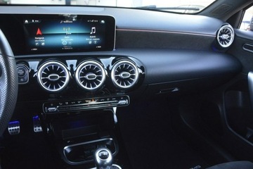 Mercedes Klasa A W177/V177 Hatchback 1.3 180 136KM 2019 Mercedes A 180 1.3 AMG full led nawi kamera Androi, zdjęcie 24