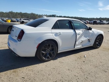 Chrysler 300C II 2022 Chrysler 300 CHRYSLER 300 TOURING 2022 3.6 Benzyna 292KM, zdjęcie 2