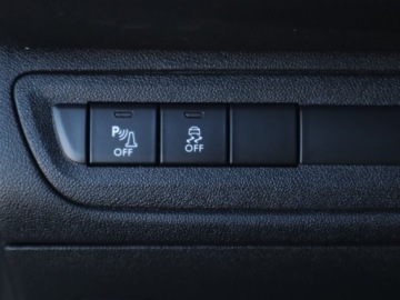 Peugeot 208 I Hatchback 5d Facelifting 1.2 PureTech 82KM 2015 Peugeot 208 1.2 PureTech, Salon Polska, zdjęcie 14