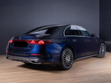 Mercedes Klasa E W214 Sedan 2.0 220d 197KM 2025 E Klasa 220 d 4-Matic AMG 2.0 197KM 2025, zdjęcie 2