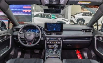 Toyota RAV4 V SUV Plug-In Facelifting 2.5 Hybrid Dynamic Force 306KM 2025 Toyota RAV4 2.5 Plug-In Hybrid GR Sport 4x4 FV23 2.5 Hybryda 306KM, zdjęcie 4