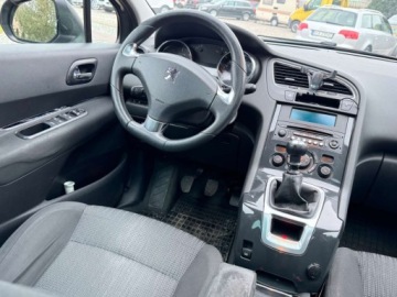 Peugeot 5008 I Minivan 1.6 HDi FAP 115KM 2013 Peugeot 5008 Style 1.6hdi 115KM 7-osob Sprawdz 1.6 Diesel 115KM, zdjęcie 3