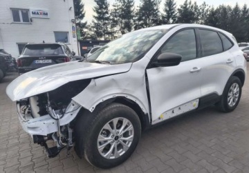 Ford Kuga III 2025 Ford Kuga 2025 FORD KUGA 4x4 - w Polsce po oplatach i akcyzie 1.5 Benzyna, zdjęcie 4