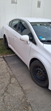 Toyota Avensis III 2014 Toyota Avensis T27 sedan 2.0d 127KM 2014r Salon Polska 1 właściciel, zdjęcie 2