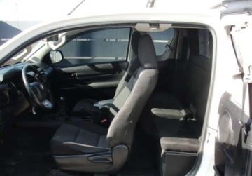 Toyota Hilux VIII Pojedyncza kabina 2.4 D-4D 150KM 2018 Toyota Hilux 4x4 2.4 Diesel 150KM, zdjęcie 8