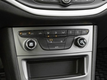 Opel Astra K Sportstourer Facelifting 1.2 Turbo 130KM 2021 Opel Astra WD3425V#1.2 T Edition 2 stref klima, zdjęcie 18