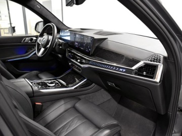 BMW X7 SUV 3.0 40d 340KM 2023 BMW X7 Executive Pro/22 / Sky Lounge/ Wentyle/ Hak, zdjęcie 12