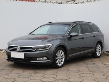 Volkswagen Passat B8 Variant 2.0 TDI 150KM 2015 VW Passat 2.0 TDI, Salon Polska, Automat, Navi, zdjęcie 1