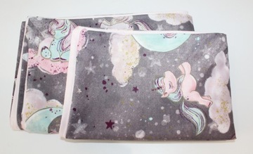 2 комплекта постельного белья на кровать 160х200 и 70х80, двусторонние.