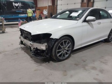 Mercedes Klasa E W214 2023 Mercedes-Benz Klasa E 350 4Matic 2023 2.0l 2.0 Benzyna 255KM, zdjęcie 2