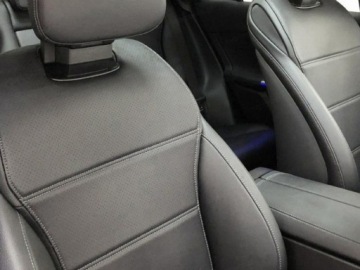 Mercedes GLC C254/X254 Coupe 2.0 220d 197KM 2025 GLC 220 d 4-Matic Avantgarde 2.0 (197KM) 2025, zdjęcie 5