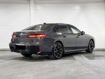 BMW Seria 7 G70 Sedan 3.0 40d 299KM 2025 BMW Seria 7 740d xDrive Sport Sedan 3.0 (299KM) 2025, zdjęcie 3