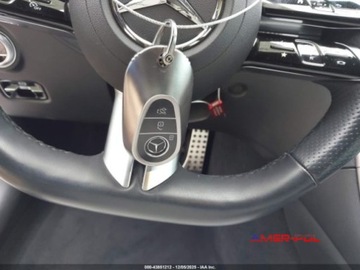 Mercedes Klasa C W206 2024 Mercedes-Benz Klasa C 2024 r.,2,0L 300 2.0 Benzyna 255KM, zdjęcie 12