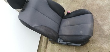 MAZDA 2 07-14 SEDADLO PRAVÝ PŘEDNÍ