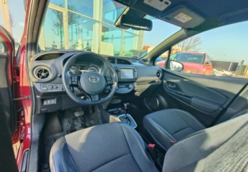 Toyota Yaris III Hatchback 5d Facelifting Hybrid 100KM 2017 Toyota Yaris Hybrid 2017 1.5 100KM Automat 35.967km Salon PL Bezwyp 1wl, zdjęcie 14