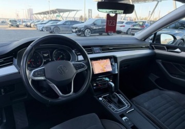Volkswagen Passat B8 Variant Facelifting 2.0 TSI 190KM 2022 Volkswagen Passat LED Travel Assist Navi Easy OpenClose Salon PL FVAT, zdjęcie 14
