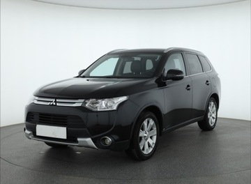 Mitsubishi Outlander III SUV Facelifting 2.0 SOHC MIVEC 150KM 2014 Mitsubishi Outlander 2.0, Salon Polska, 4X4, zdjęcie 1