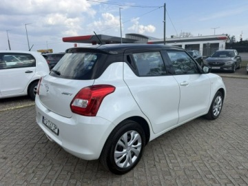 Suzuki Swift VI Hatchback 1.2 DualJet 90KM 2017 Suzuki Swift 1,2 benzyna 90KM, zdjęcie 2