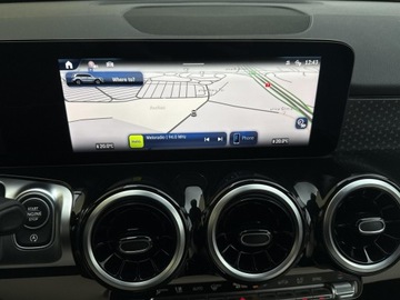 Mercedes GLB SUV 2.0 200d 150KM 2024 Mercedes-Benz GLB 200, zdjęcie 21