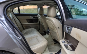Jaguar XF I Sedan 3.0D V6 S 275KM 2010 Jaguar XF 3,0d (275KM) 2010 r. Automat Skory Bezwypadkowy 3.0 Diesel 275KM, zdjęcie 11