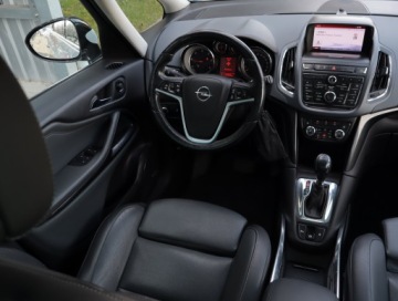 Opel Zafira C Tourer 2.0 CDTI ECOTEC 165KM 2014 Opel Zafira 2.0 CDTI, 162 KM, Automat, 7 miejsc, zdjęcie 6