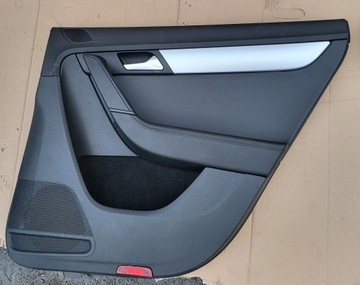 TAPICERKA DRZWI BOCZKEK PRAWY TYŁ VW PASSAT B7
