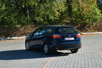 Ford Focus III Kombi 1.6 Duratorq TDCi DPF 95KM 2011 Ford Focus 1.6TDCi 95KM 2011r. Polski Salon Klima, zdjęcie 4