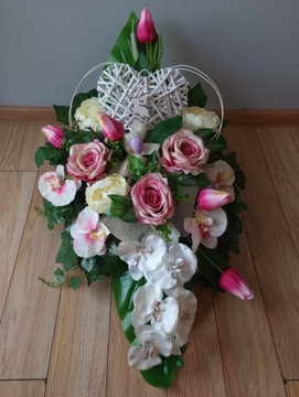 Украшение кладбища МОГИЛА композиция ВЕСНА ПАСХА тюльпан