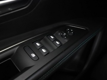 Peugeot 3008 II Plug-In Hybrid Facelifting 1.6 HYBRID 225KM 2021 Peugeot 3008 FV23 phev full led automat virtual, zdjęcie 38
