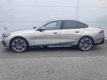 BMW Seria 5 G90-91 Touring 2.0 520d 197KM 2025 BMW Seria 5 520d xDrive Sport Sedan 2.0 (197KM) 2025, zdjęcie 1