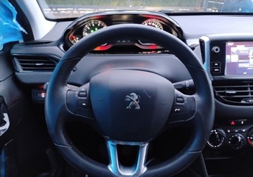 Peugeot 208 I 2016 Peugeot 208 2016r, 1.2 Benzyna. Uszkodzony lewy bok. Jezdzi. 1.2 Benzyna, zdjęcie 9