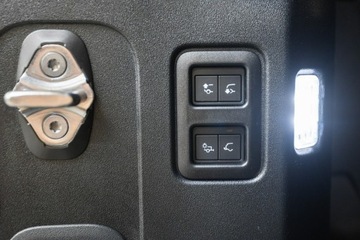 Land Rover Defender IV (L663) 90 3.0 i6P 400KM 2022 Land Rover Defender 110 3.0 P400 X-Dynamic HSE., zdjęcie 22