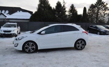 Hyundai i30 II Hatchback 5d 1.4 MPI 100KM 2012 Hyundai i30 1.4 Benzyna Klimatyzacja Cz.parkowania 1.4 Benzyna 99KM, zdjęcie 10