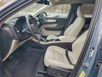 Volvo XC40 2021 Volvo XC 40 T4 Momentum 2021 2.0 Benzyna 187KM, zdjęcie 7