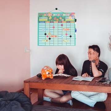 Таблица хорошего поведения. Награда, ответственность. Игрушки.