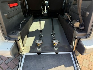 Opel Combo E Kombivan 1.5 Diesel 131KM 2021 Opel Combo niepełnosprawnych rampa inwalida 2021, zdjęcie 4