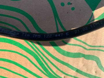 7P5122447E PŘÍVOD VODY CAYENNE II 7P PORSCHE 4.8